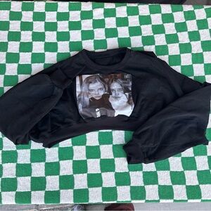 Black Graphic crop tops